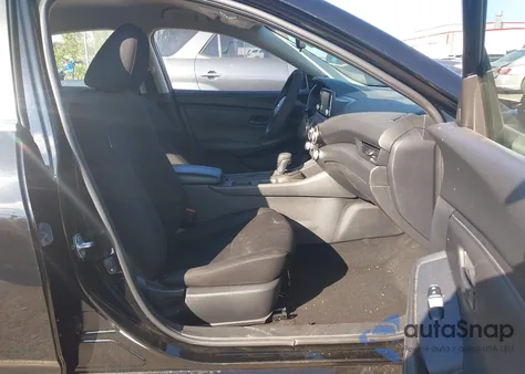 2024 Nissan Sentra S Xtronic Cvt z USA, uszkodzony, nr VIN 3N1AB8BV8RY387960